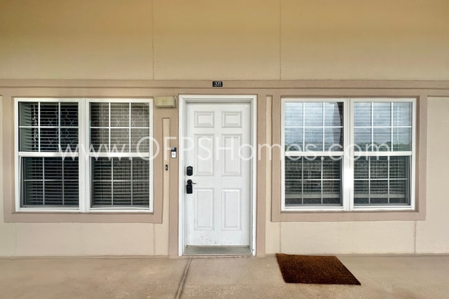 Building Photo - 3/3 DESTIN CONDO... Minutes from the beach!!