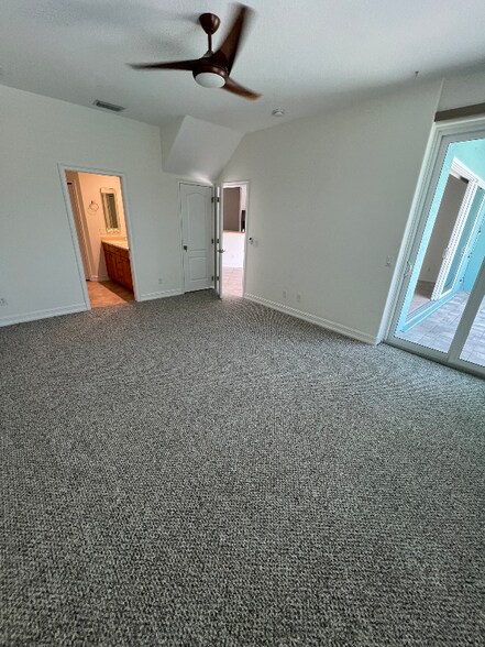 Building Photo - 934 SW 48th Terrace