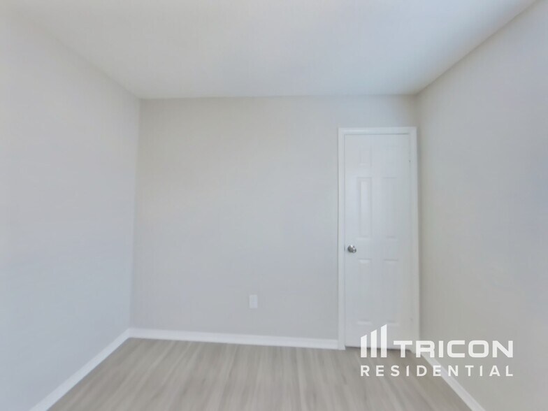 Building Photo - 1302 Texas Oak Way