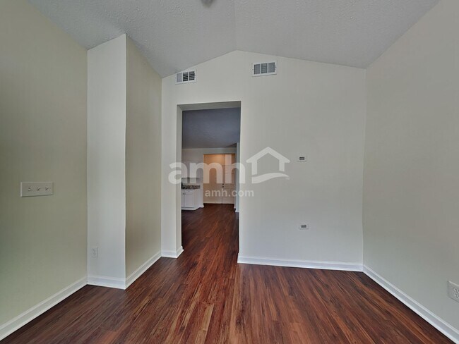 Building Photo - 1668 Comanche Run