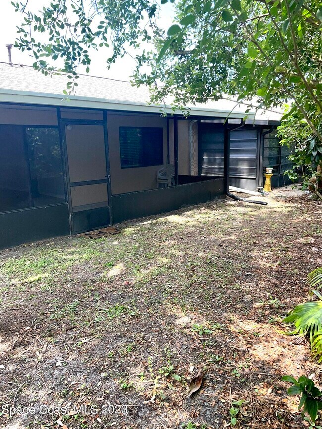 Building Photo - 179 Shell Pl