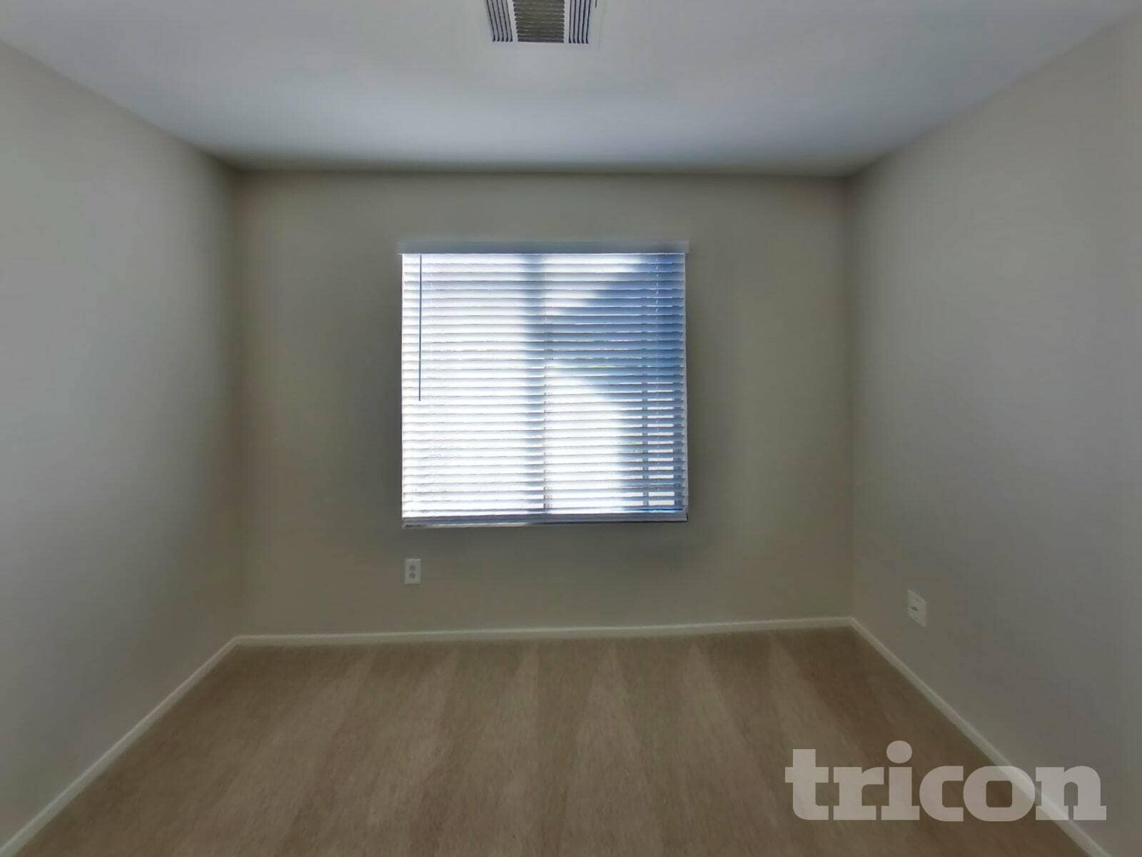 Building Photo - 11049 Zampino St