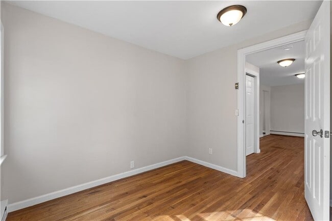 Building Photo - 400 Schooner Ave