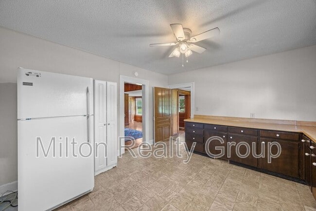 Building Photo - 2666 NC-210