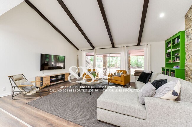Building Photo - Talk About Unique! Must See 4 Bed/2 Bath S...