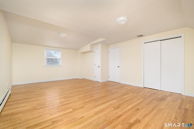 Building Photo - 20 Rockmere Rd