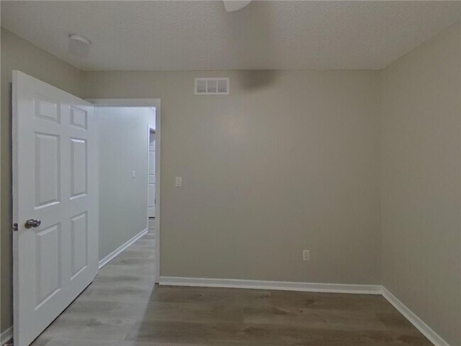 Building Photo - 8970 Windsor Cir