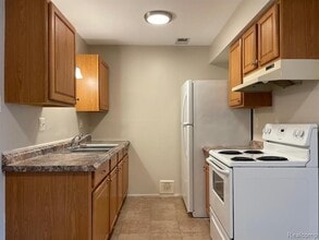 Building Photo - Milford Park Apartments