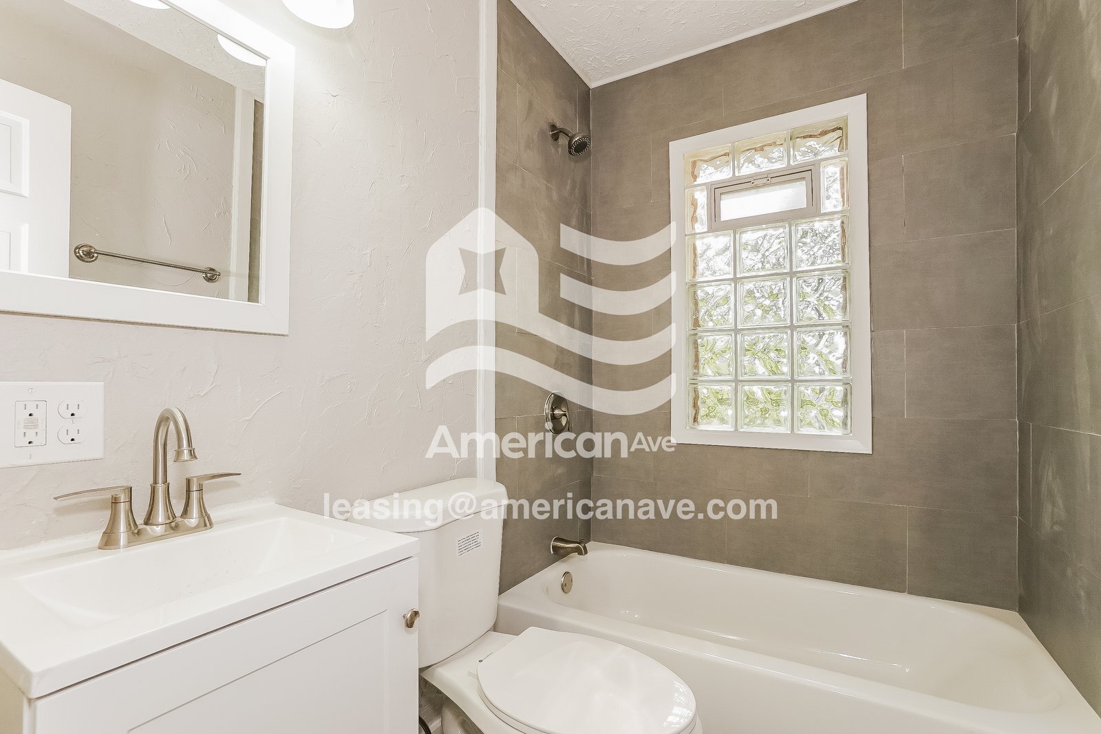 Building Photo - 1276 Crestview Ave