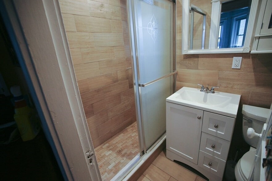 Building Photo - 1840 Commonwealth Ave