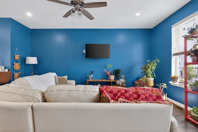 Building Photo - 107 Celebration Blvd