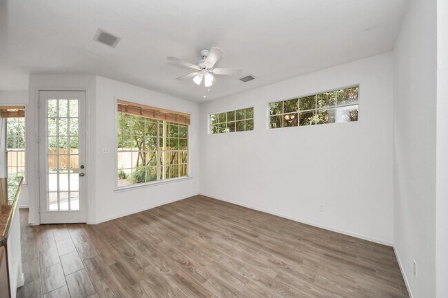 Building Photo - 103 Lakeridge Dr