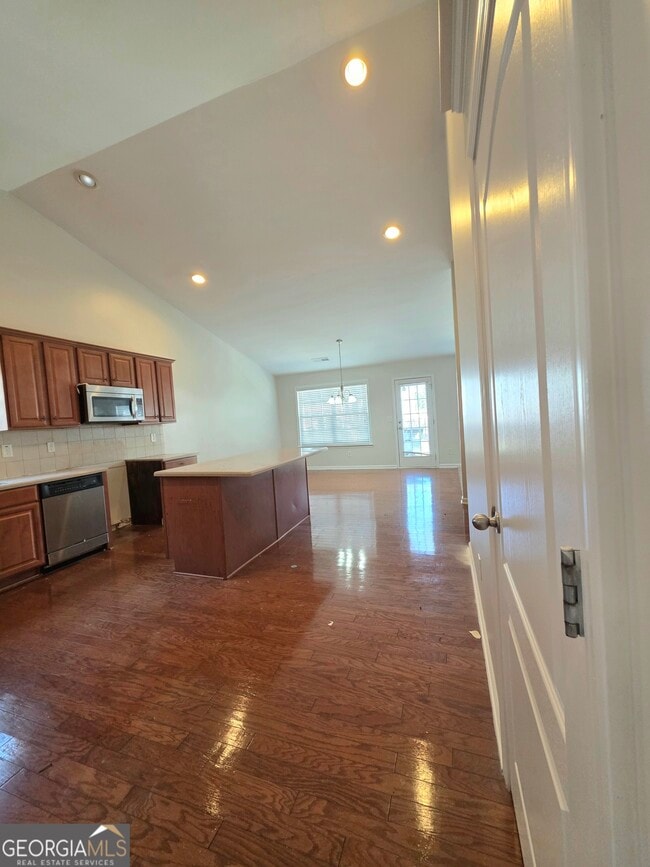 Building Photo - 1005 Southwood Dr