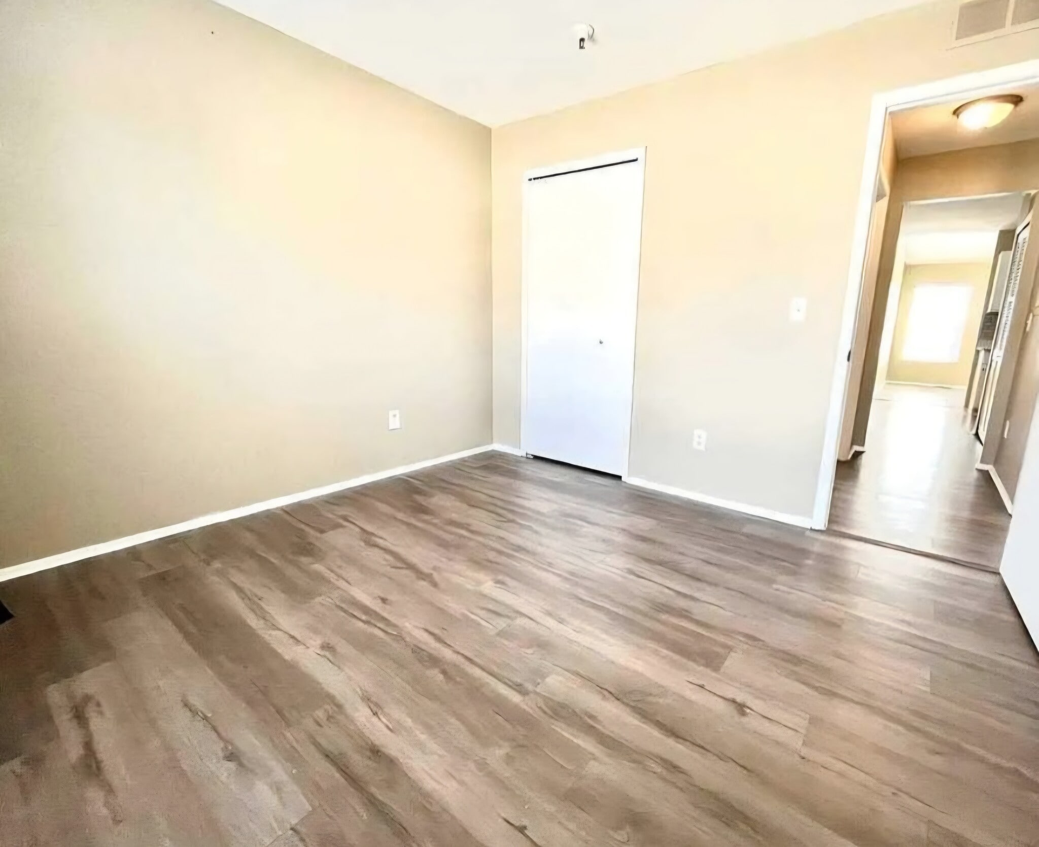 More photos - 15650 Stone Crossing Dr