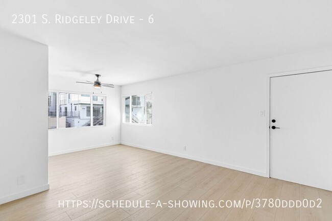 Building Photo - Beautiful newly remodeled modern Top-Floor...