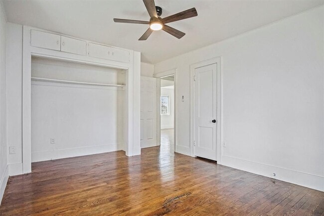 Building Photo - 609 SW 30th St