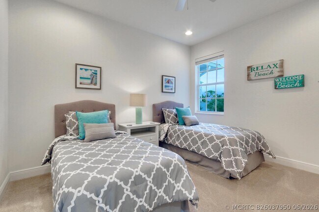Building Photo - 114 Ocean Breeze Dr