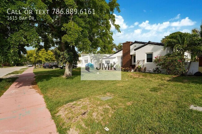 Building Photo - 1615 Bay Dr