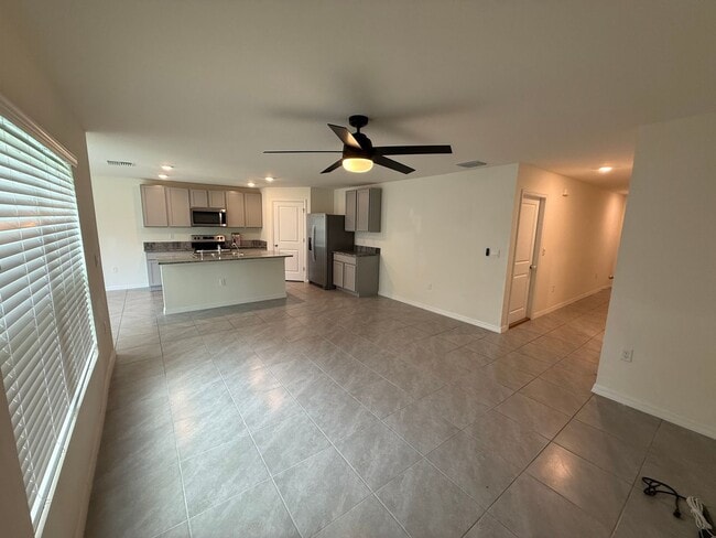 Building Photo - Newly built 3 bedroom home in a quiet Cul-...