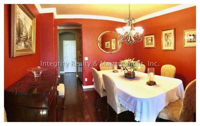 Building Photo - 4 Bed/5 Bath, 4,219 Sqft -11089 Canyonbroo...