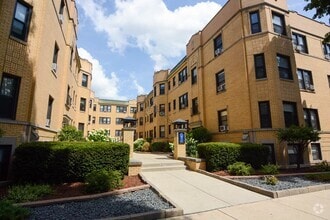 Building Photo - 2326 N Rockwell St