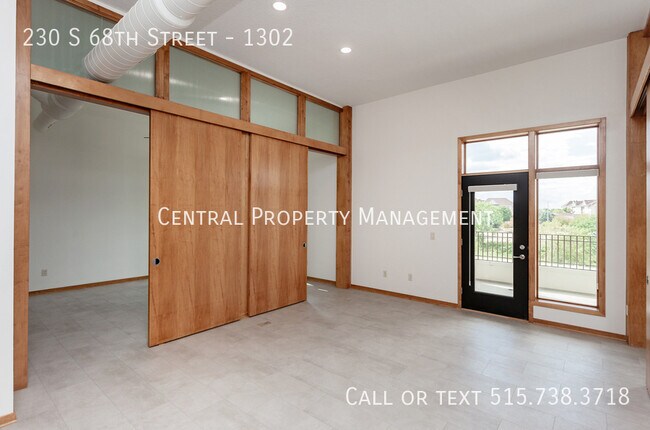 Building Photo - 230 S 68th St