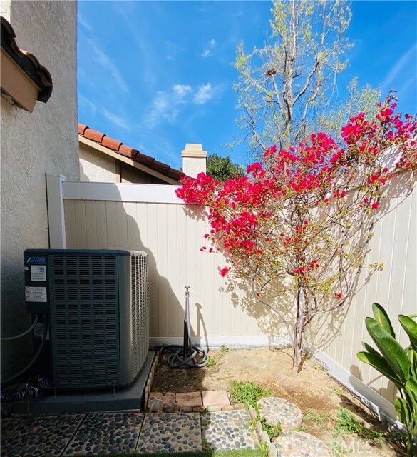 Building Photo - 1207 Porto Grande Dr
