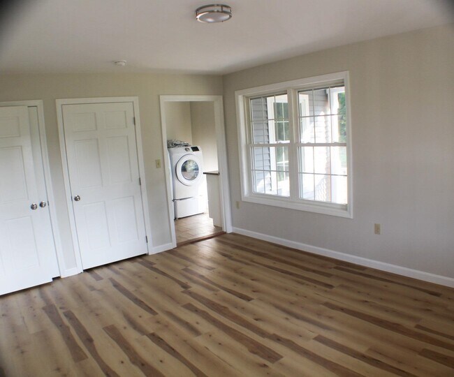 Building Photo - 53 Carpenter Rd