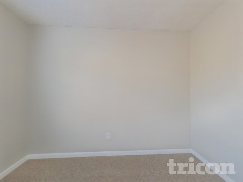 Building Photo - 136 Brookside Way