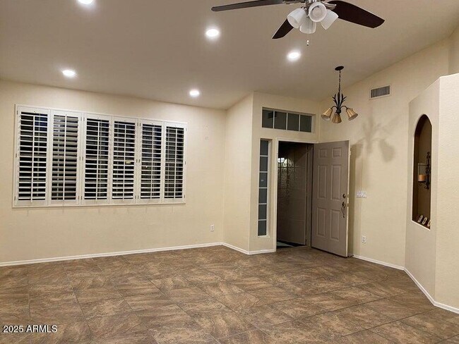 Building Photo - 870 N Madrid Ln