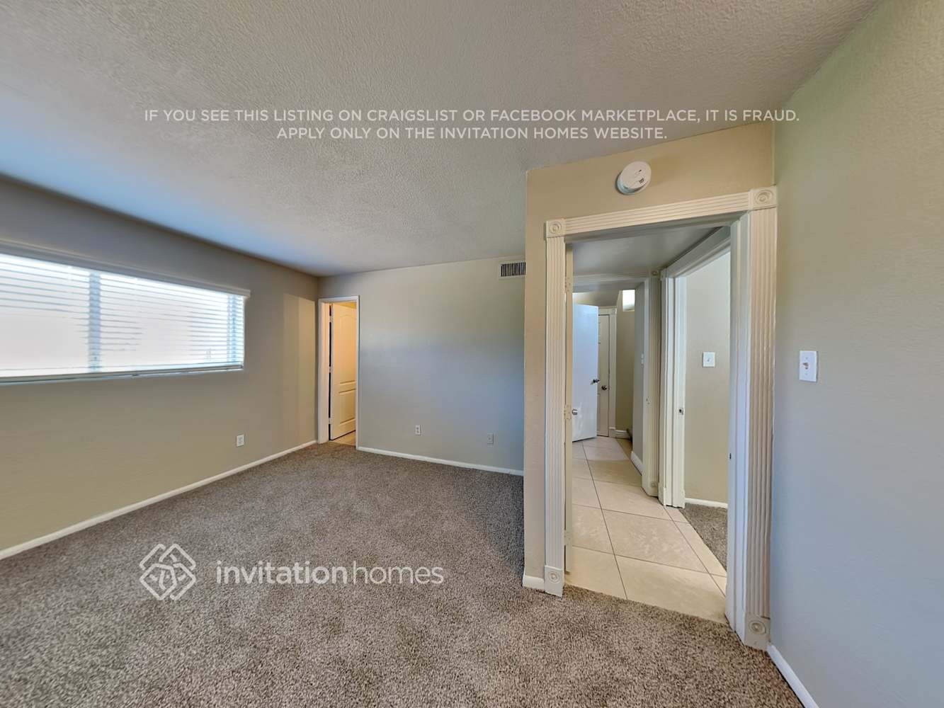 Building Photo - 3808 W Columbine Dr