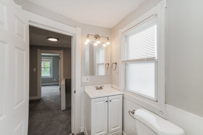 Building Photo - 625 Colima Dr