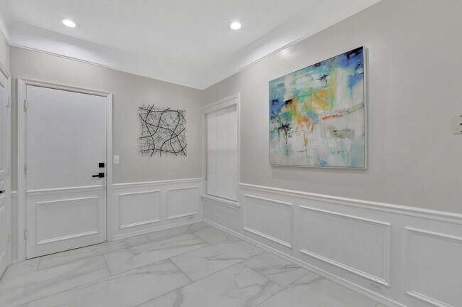 Building Photo - 5469 Grand Park Pl
