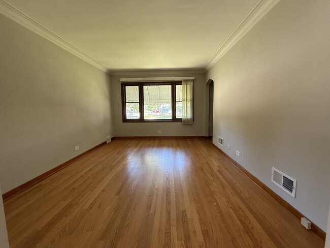 Building Photo - 2300 Burr Oak Ave