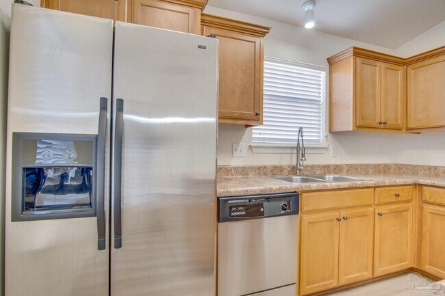 Building Photo - 3985 Embers Landing