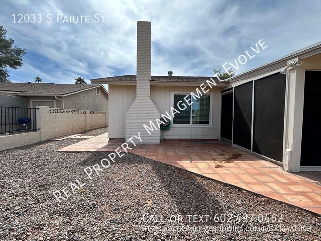 Building Photo - 12033 S Paiute St