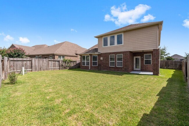 Building Photo - 18115 Fernwood Bend Dr