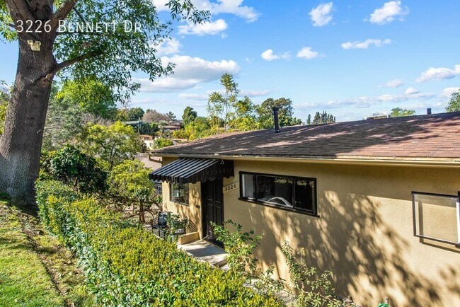 Primary Photo - 3226 Bennett Dr