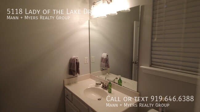 Building Photo - 5118 Lady of the Lake Dr