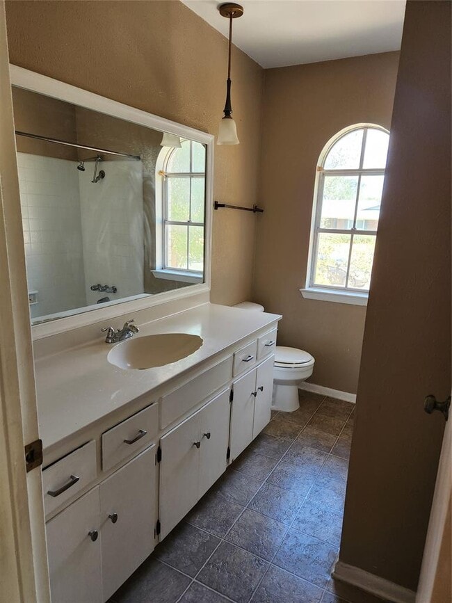 Building Photo - 1311 Cardinal Hill Dr