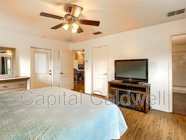 Building Photo - 4838 Grandview Ave