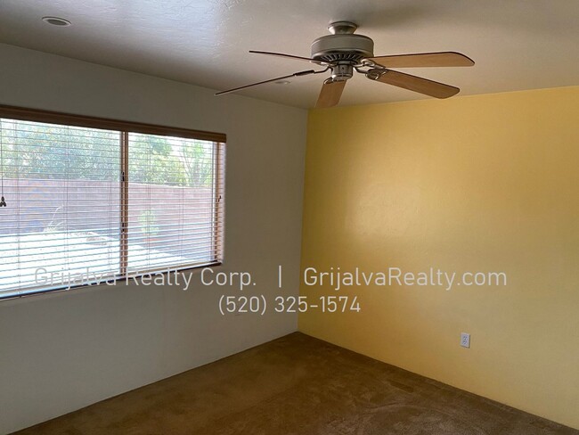 Building Photo - Lovely 2 BR, 2 BA House on the Westside (G...