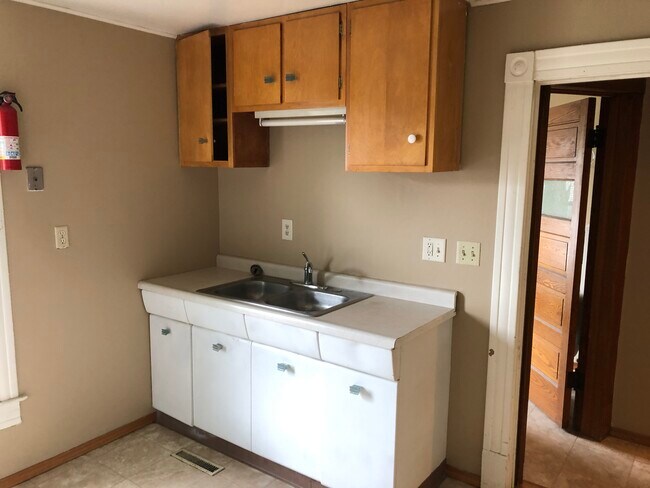 Building Photo - 1016 3rd Ave