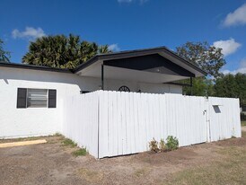 Building Photo - 201 W 1st St