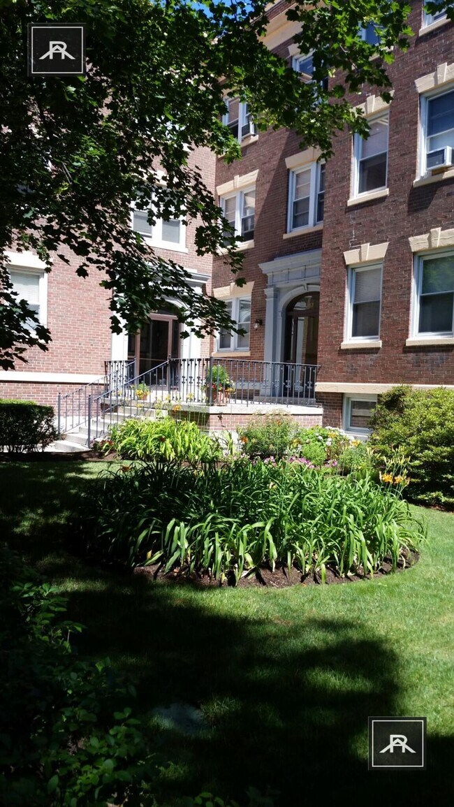 Building Photo - 2 bedroom in Brookline MA 02446