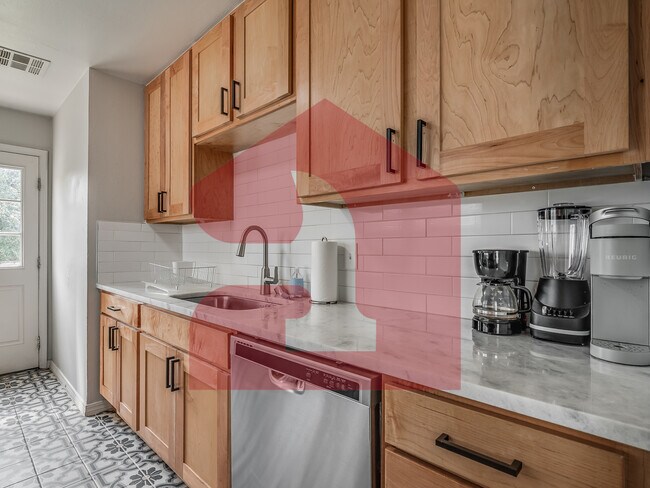 Building Photo - 2926 NW 72nd St