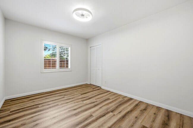 Building Photo - Beautifully Updated 3 Bedroom Home in Desired Costa Mesa Location