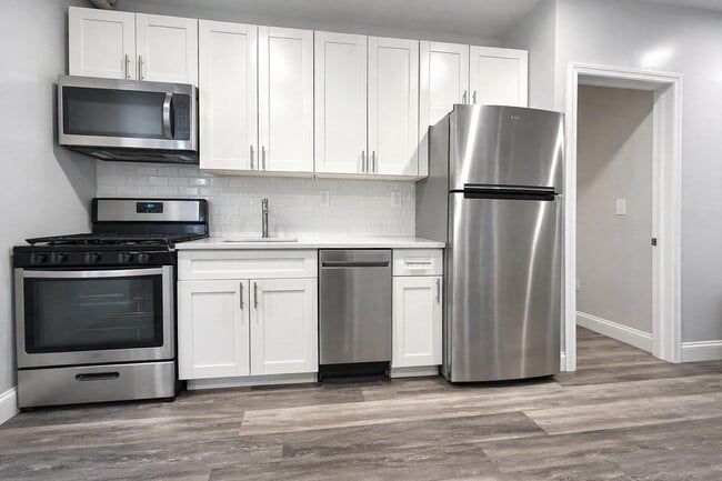 Floorplan - 546 Isham Street