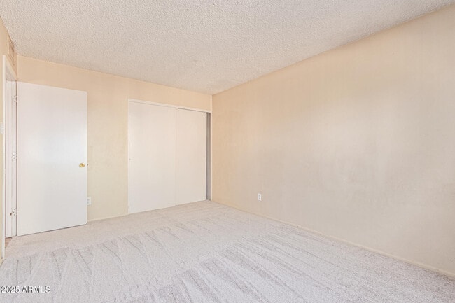 Building Photo - 5044 N 40th Ave