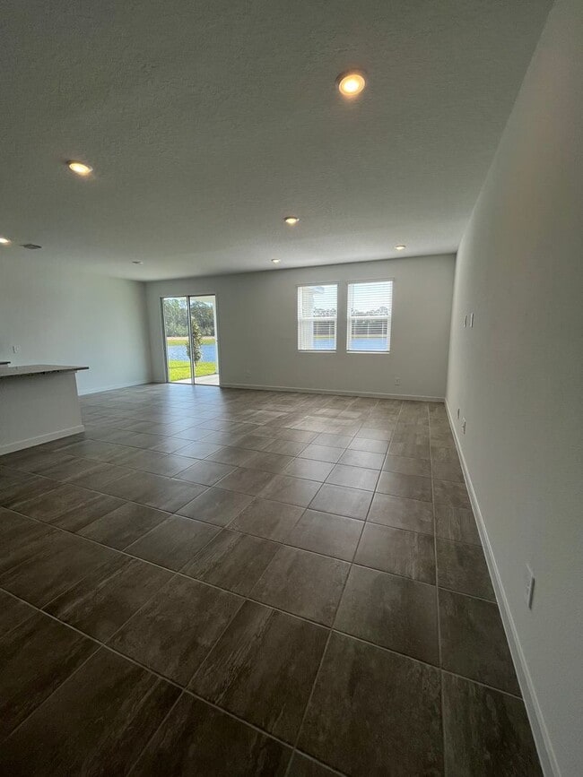 Building Photo - New Construction in Flagler Village 4bedroom 3 bath!!!!!